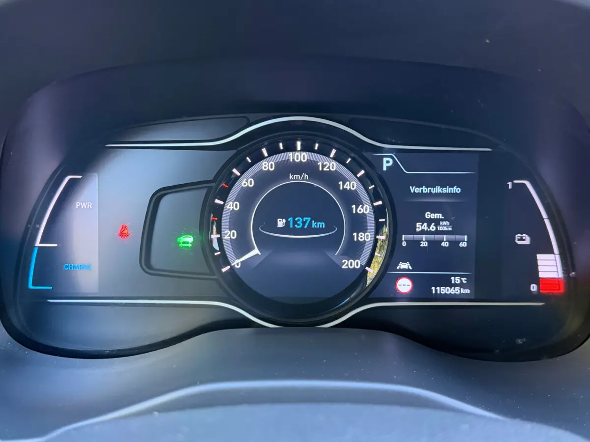 EV Premium 64 kWh | Stuur & Stoelverwarming | 3 Fase | Navigatie | Dealer Onderhouden | Achteruitrijcamera | | Achteruitrijcamera | Apple Carplay/Android Auto|telefoonintegratie premium | Au