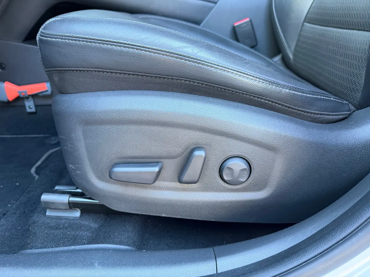 EV Premium 64 kWh | Stuur & Stoelverwarming | 3 Fase | Navigatie | Dealer Onderhouden | Achteruitrijcamera | | Achteruitrijcamera | Apple Carplay/Android Auto|telefoonintegratie premium | Au