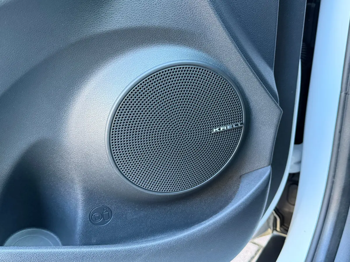 EV Premium 64 kWh | Stuur & Stoelverwarming | 3 Fase | Navigatie | Dealer Onderhouden | Achteruitrijcamera | | Achteruitrijcamera | Apple Carplay/Android Auto|telefoonintegratie premium | Au