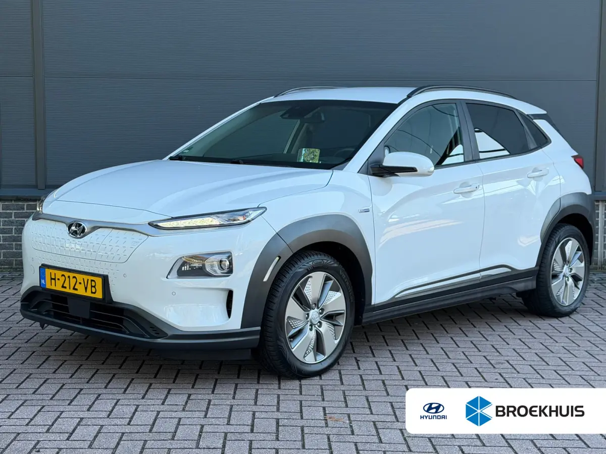 EV Premium 64 kWh | Stuur & Stoelverwarming | 3 Fase | Navigatie | Dealer Onderhouden | Achteruitrijcamera | | Achteruitrijcamera | Apple Carplay/Android Auto|telefoonintegratie premium | Au