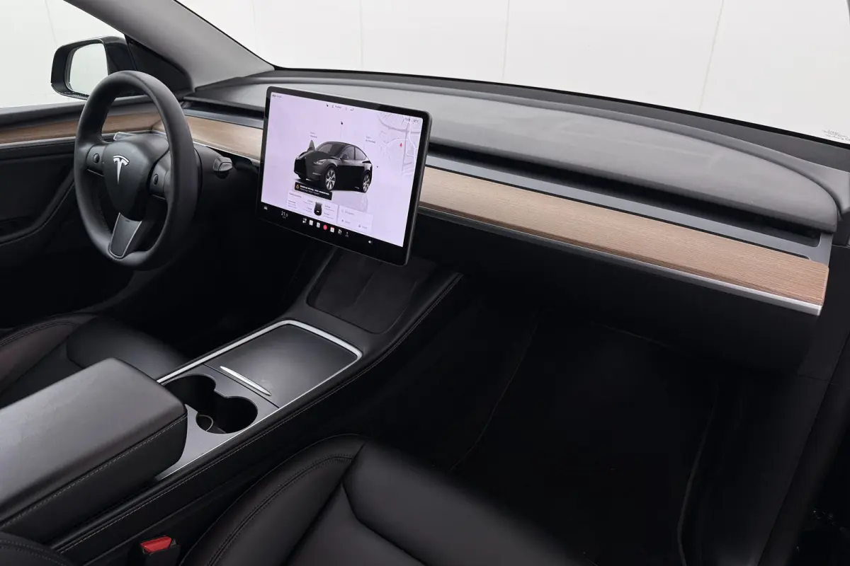 Long Range AWD 75 kWh (91% SOH) Afn. Trekhaak Autopilot Pano-dak