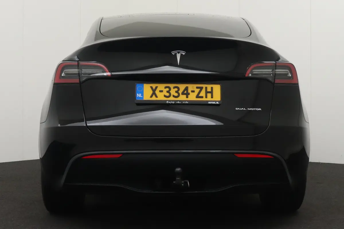 Long Range AWD 75 kWh (91% SOH) Afn. Trekhaak Autopilot Pano-dak