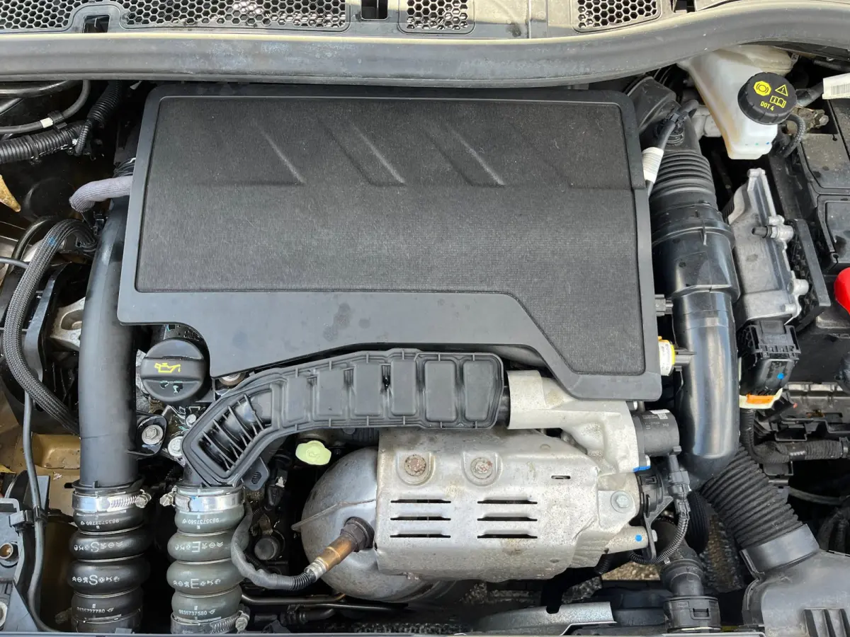 1.2 PureTech Allure(clima,cruise,lmv,nwe-distributieset,bj21,15999,-)