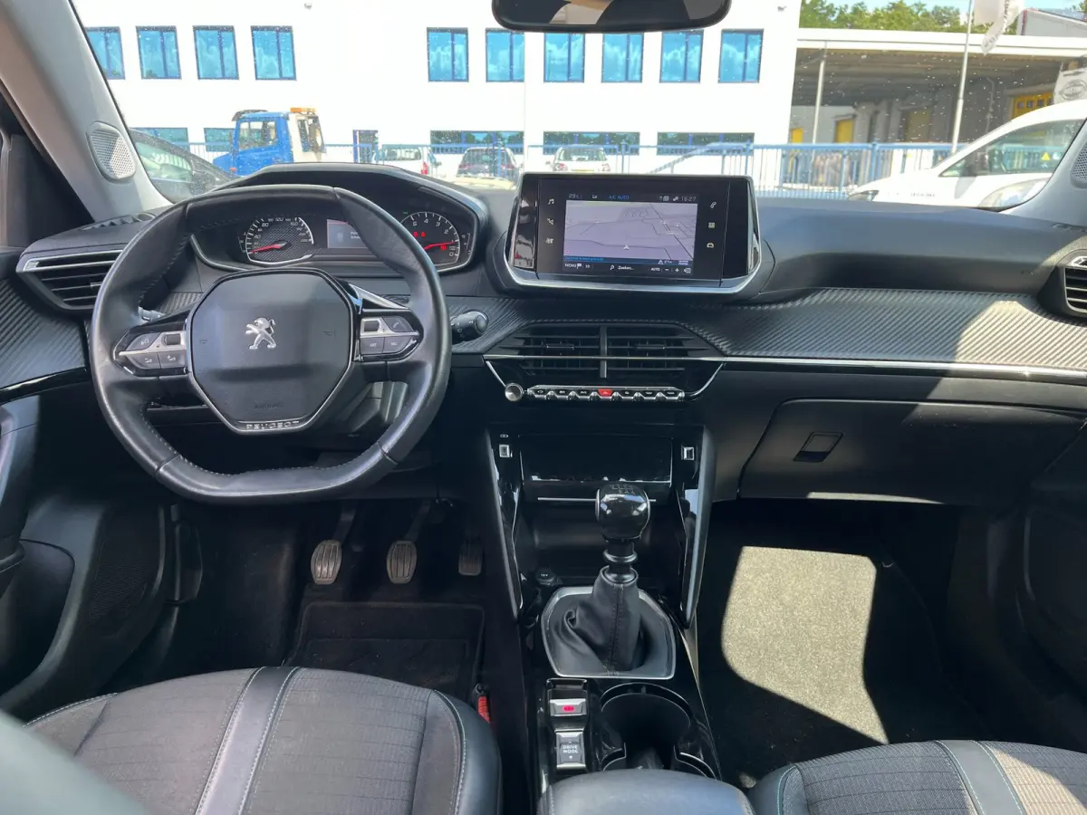 1.2 PureTech Allure(clima,cruise,lmv,nwe-distributieset,bj21,15999,-)