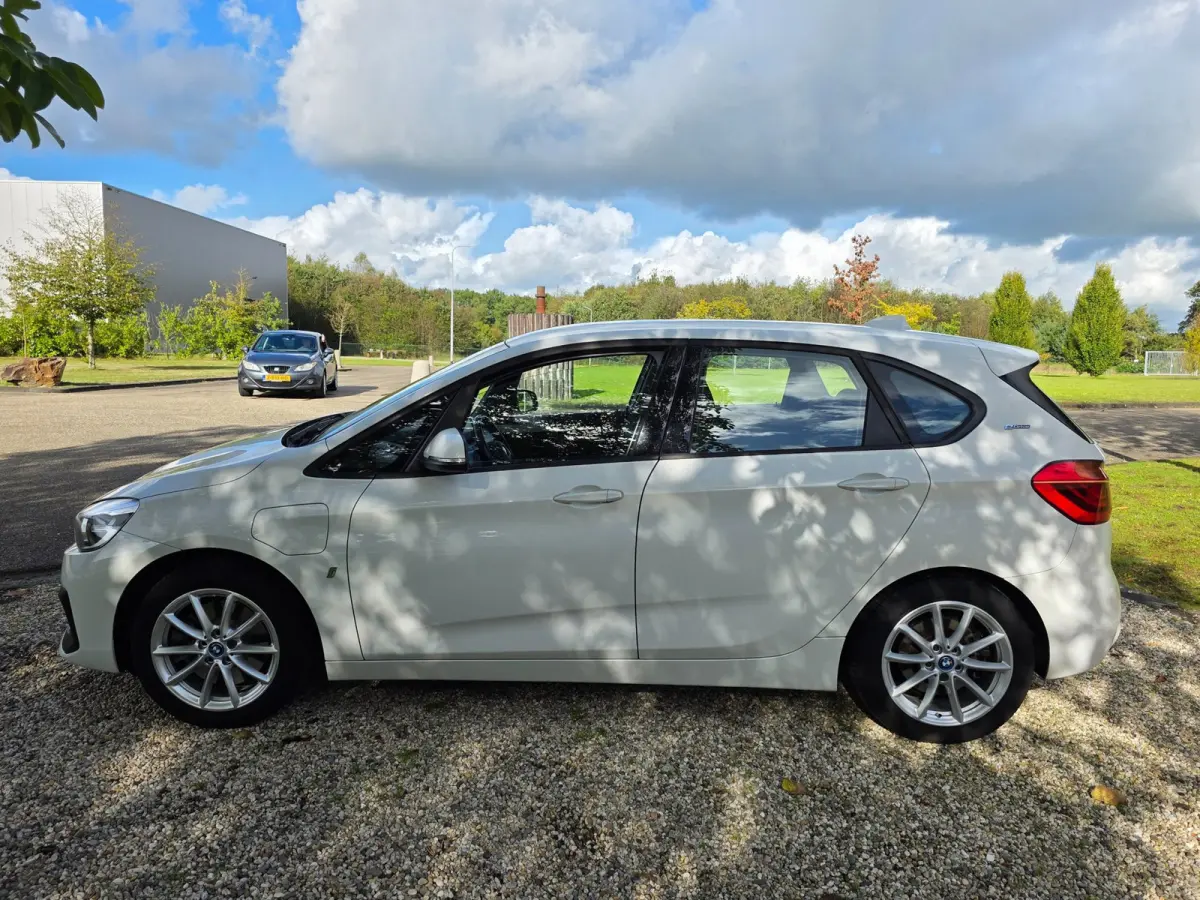 225xe iPerformance Executive