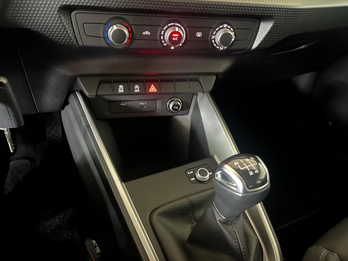 25 TFSI Pro Line , Virtual cockpit,Carplay