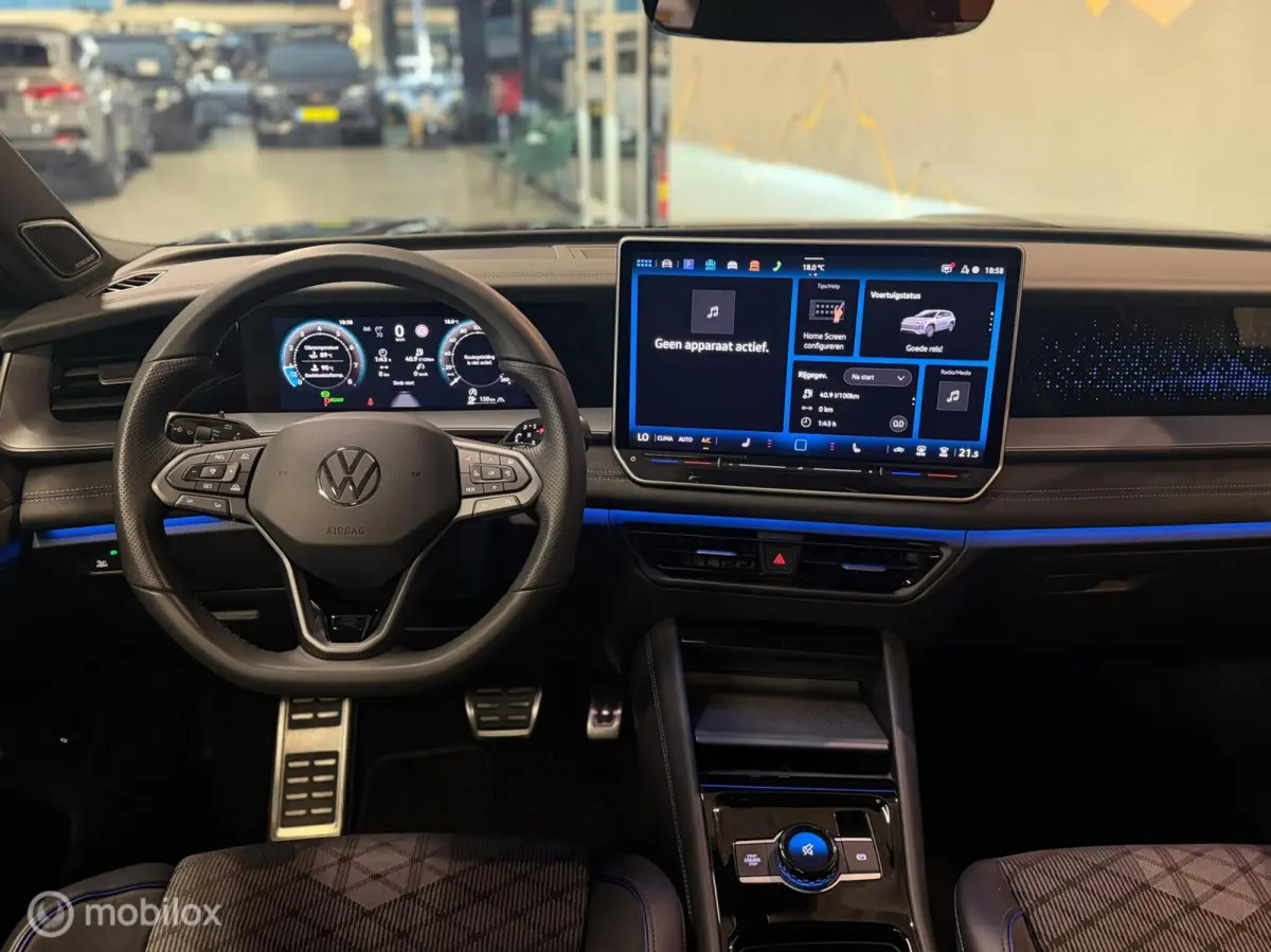 1.5 eTSI R-Line Edition 7p Panorama/HUD/Keyless/H&K/NAP