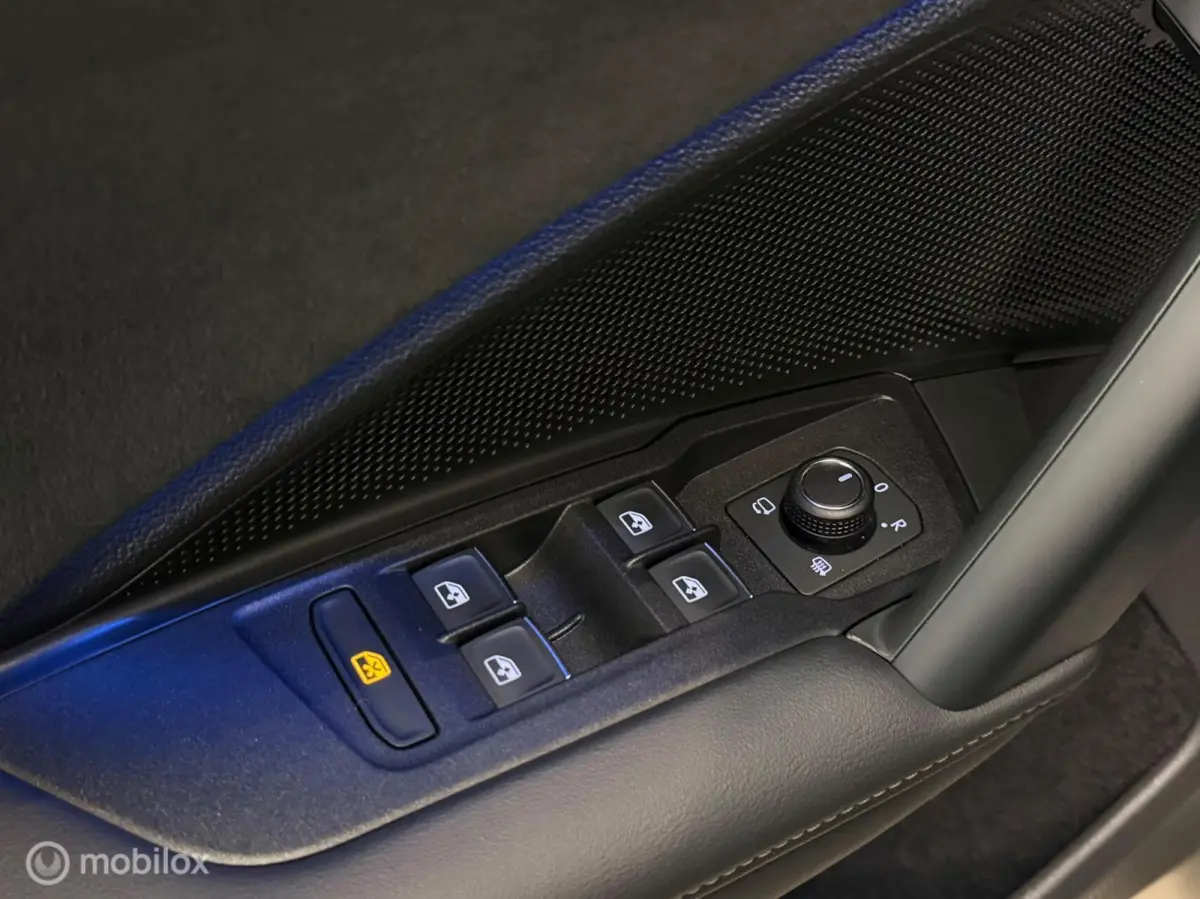 1.5 eTSI R-Line Edition 7p Panorama/HUD/Keyless/H&K/NAP