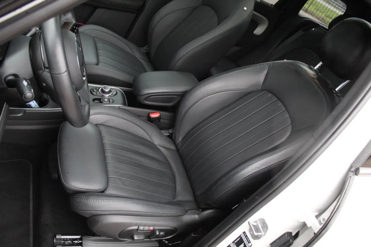 1.5 Cooper ALL4 /Pano/Carplay/SOH 95%