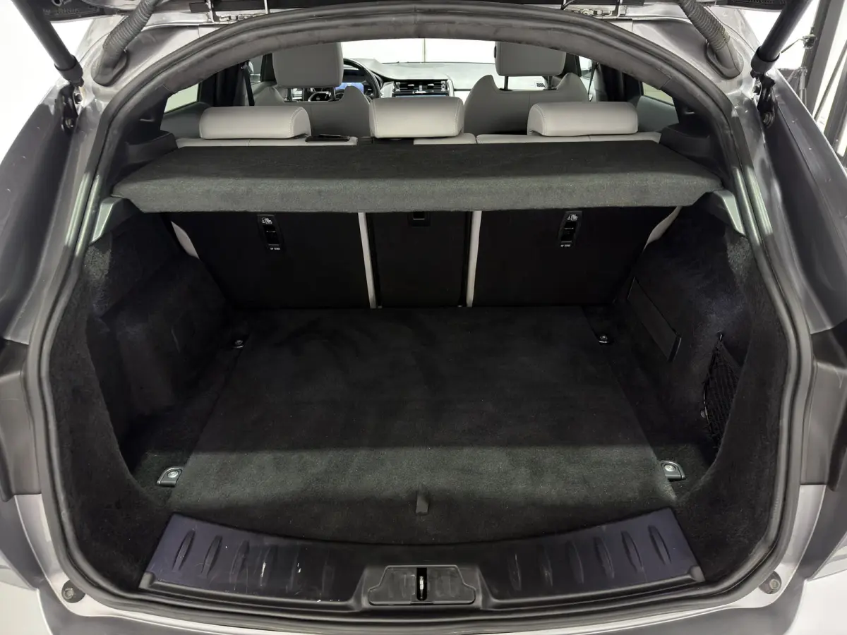 1.5 P300e AWD R-Dynamic S | Trekhaak | Stoelen verwarmd | 360 Cam | Luxe Leder