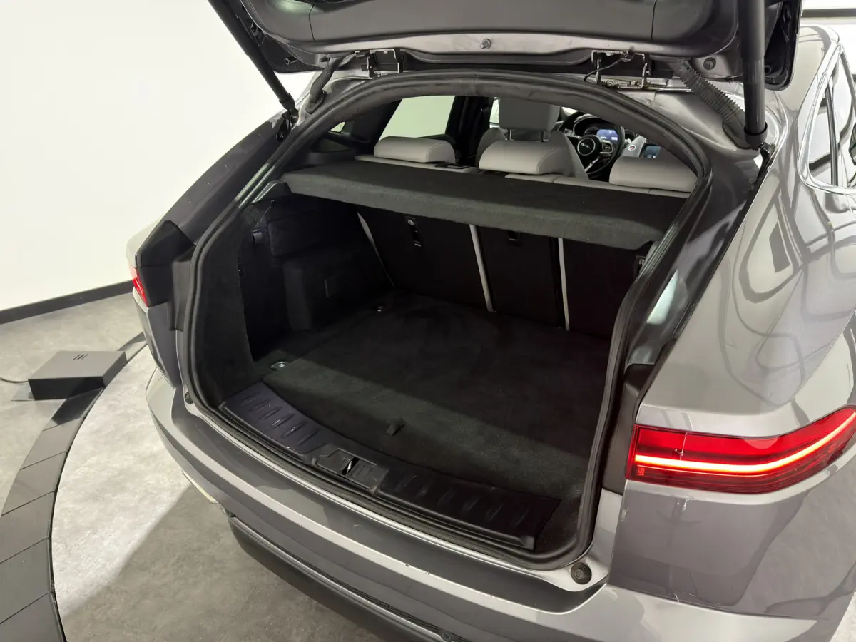 1.5 P300e AWD R-Dynamic S | Trekhaak | Stoelen verwarmd | 360 Cam | Luxe Leder