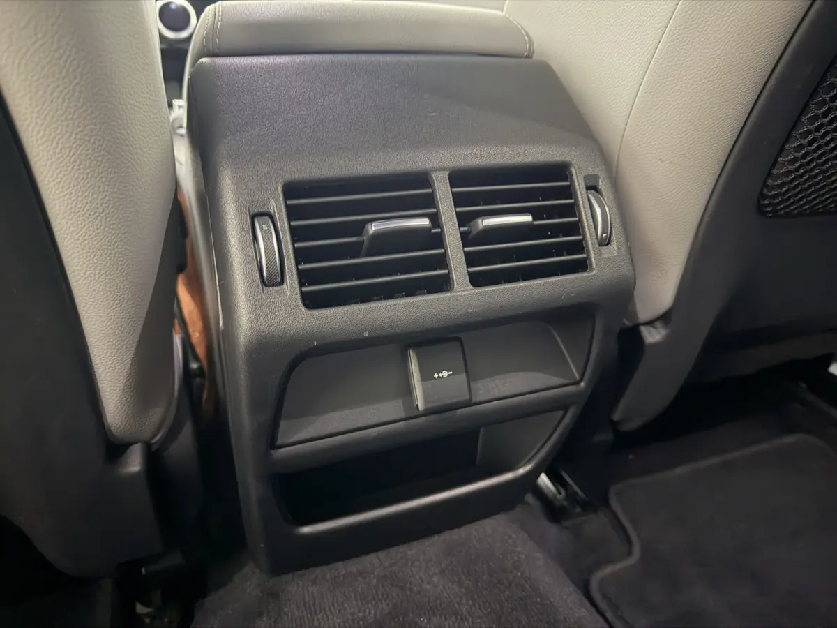 1.5 P300e AWD R-Dynamic S | Trekhaak | Stoelen verwarmd | 360 Cam | Luxe Leder