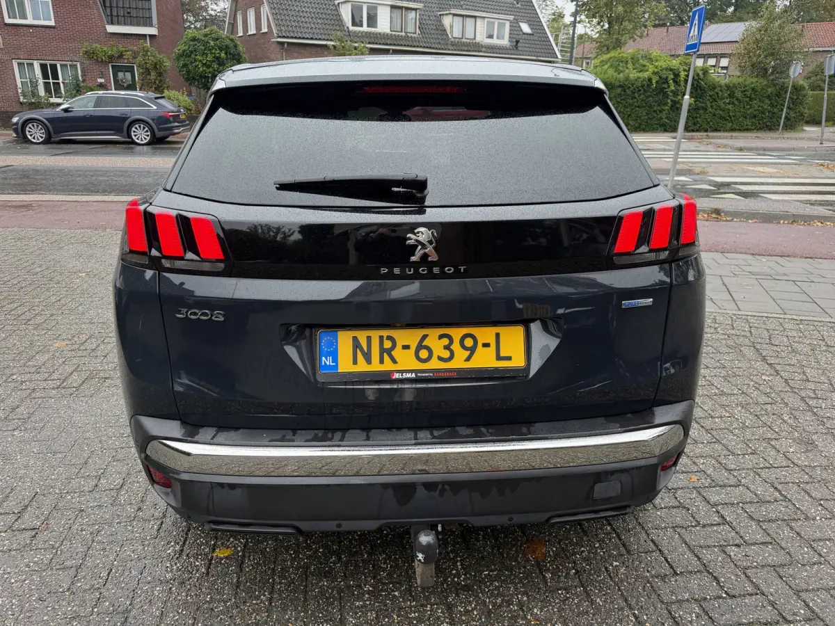 130pk PT Première, 19inch GT-line | Camera | Navi & CarPlay