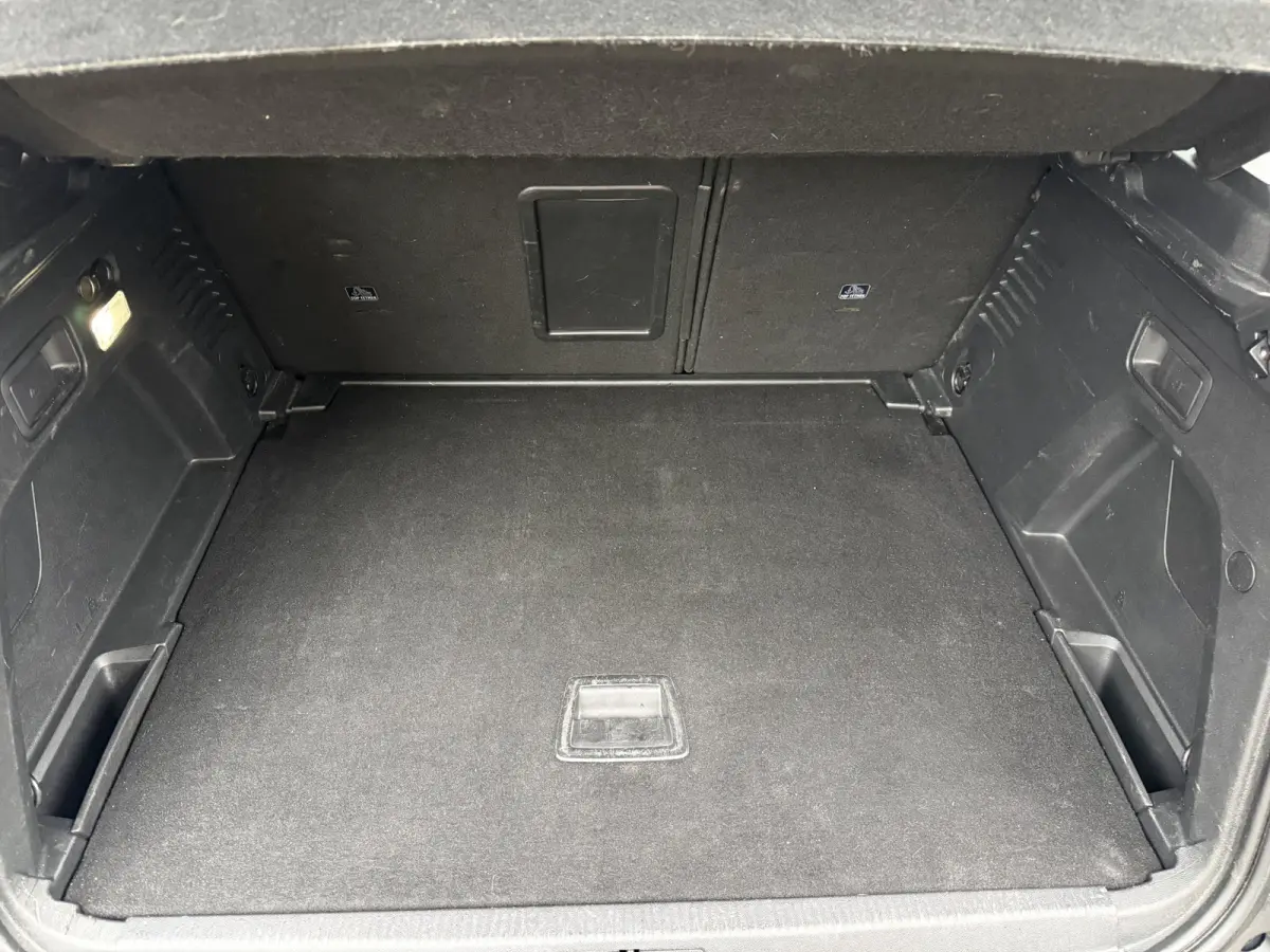 130pk PT Première, 19inch GT-line | Camera | Navi & CarPlay