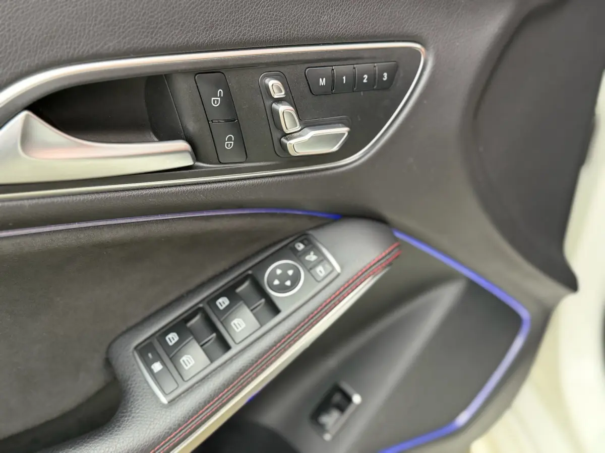 200 Pano H/K Carplay