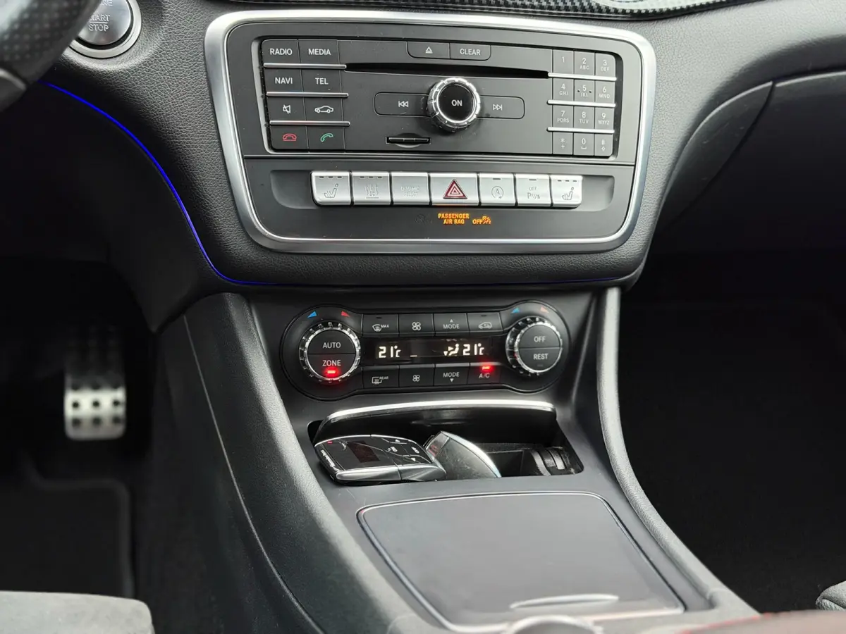200 Pano H/K Carplay