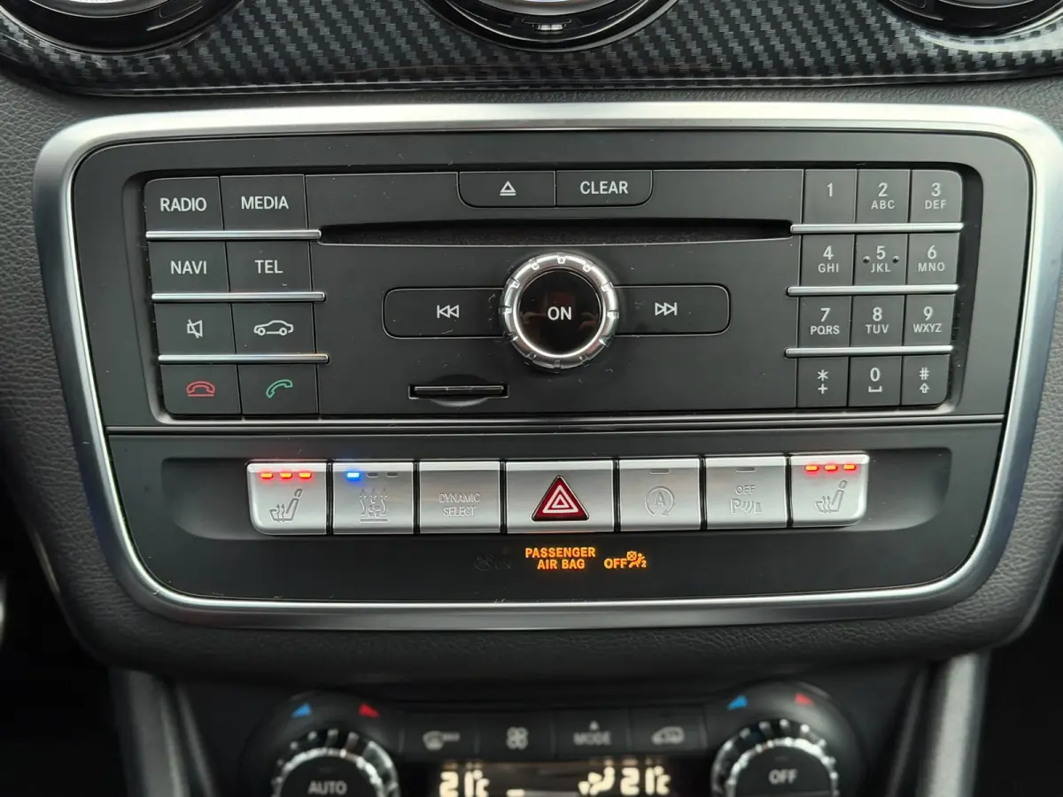200 Pano H/K Carplay