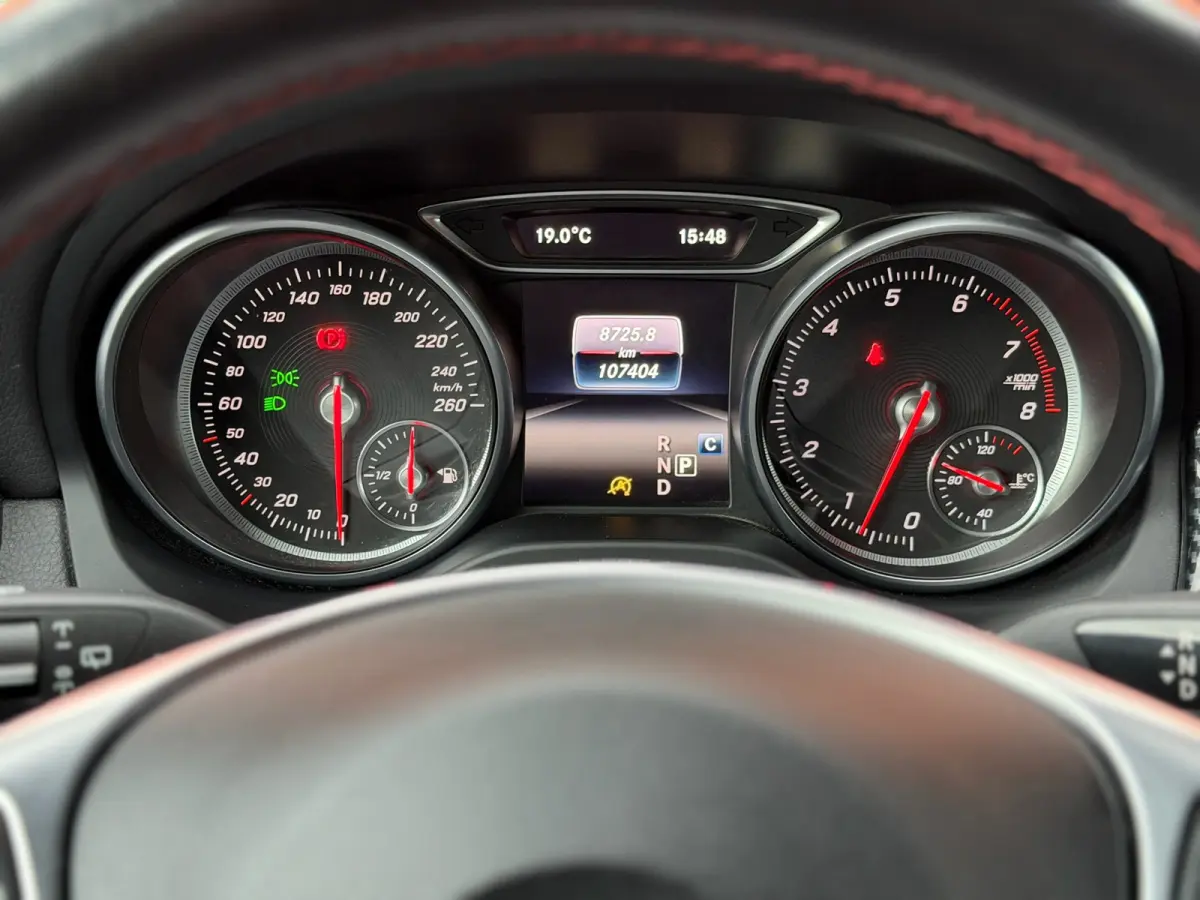 200 Pano H/K Carplay