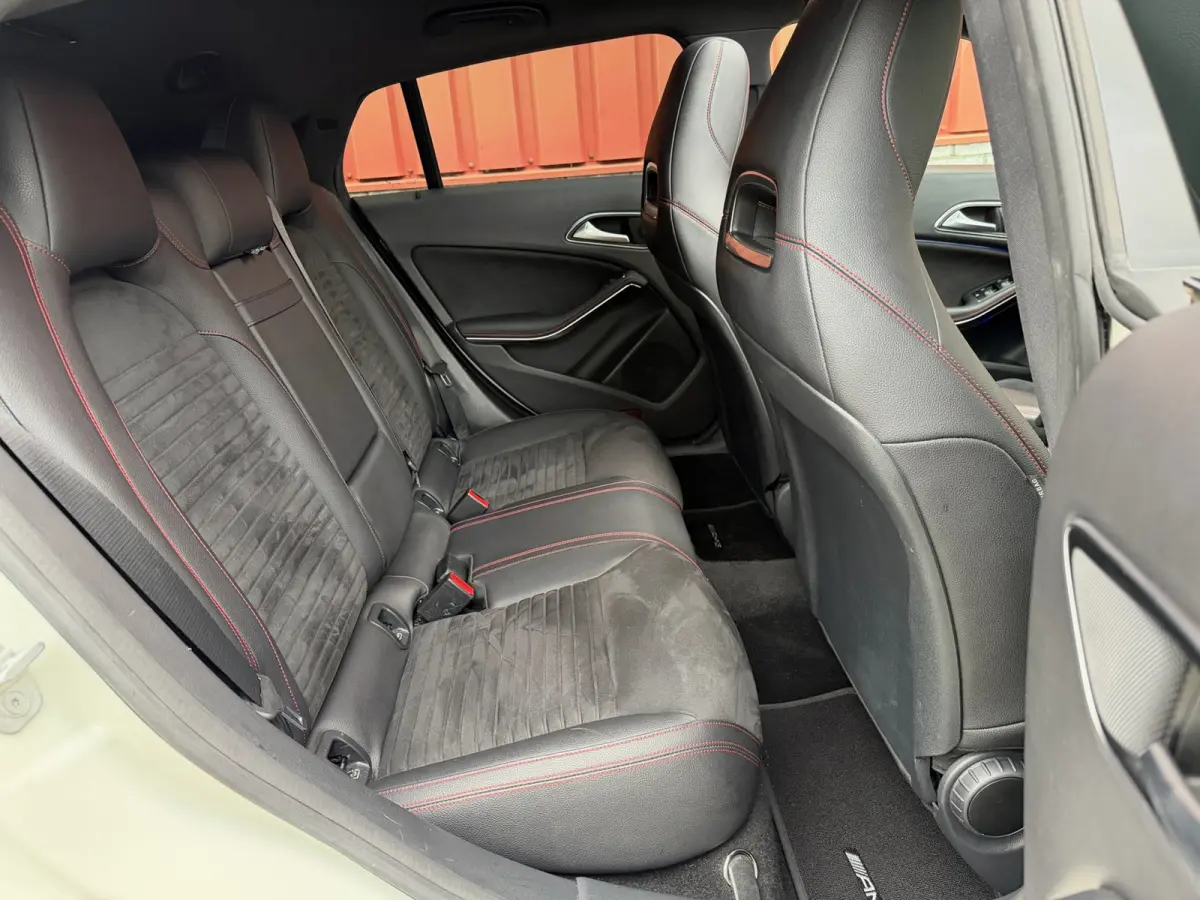 200 Pano H/K Carplay