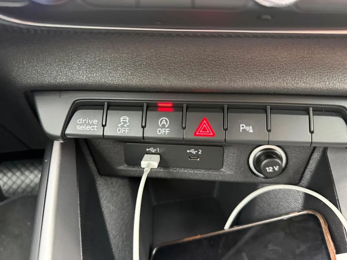 citycarver 35 1.5 TFSI*150 PK*CAM*Optiekpakket Zwart*Carplay*Virtual*S-Tronic*CC