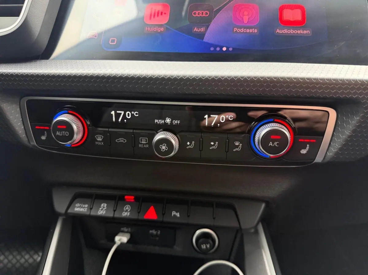 citycarver 35 1.5 TFSI*150 PK*CAM*Optiekpakket Zwart*Carplay*Virtual*S-Tronic*CC