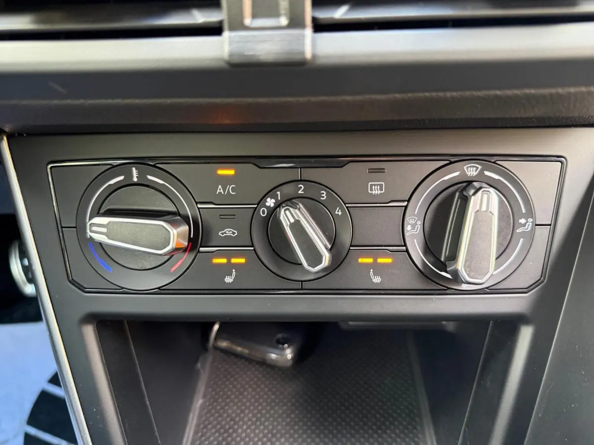1.0 TSI DSG*ACC*Apple Carplay*Virtual*Lane Assist
