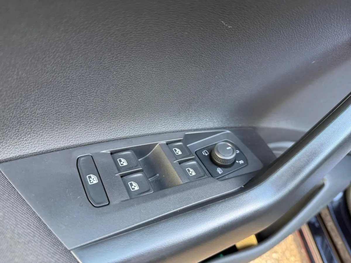 1.0 TSI DSG*ACC*Apple Carplay*Virtual*Lane Assist