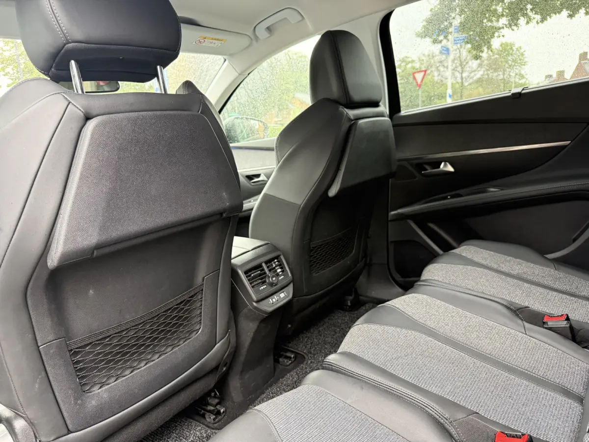 130pk PT Premium 7p., Camera | 19inch GT-line | Navi & CarPlay