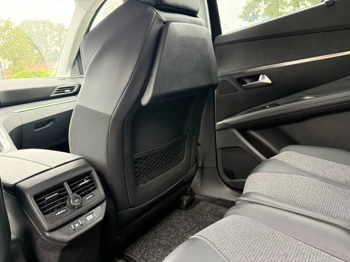 130pk PT Premium 7p., Camera | 19inch GT-line | Navi & CarPlay