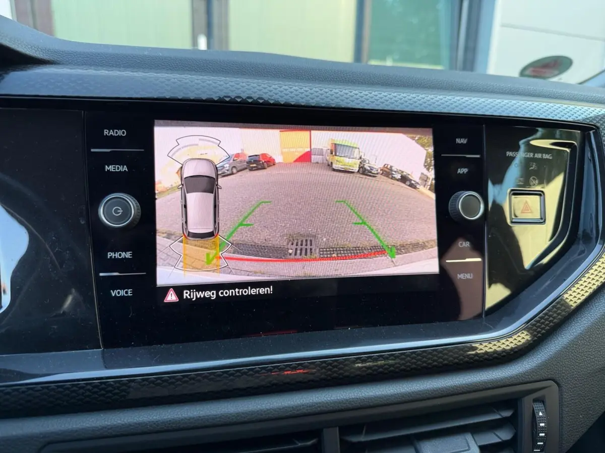 1.0 TSI R-Line ACC*Carplay*95 PK*Stoelvw*2024*Lane*Creme kleur