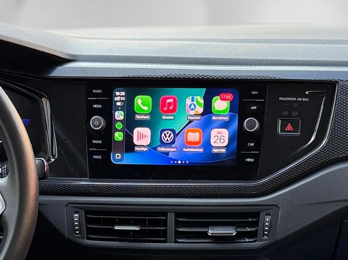 1.0 TSI R-Line ACC*Carplay*95 PK*Stoelvw*2024*Lane*Creme kleur