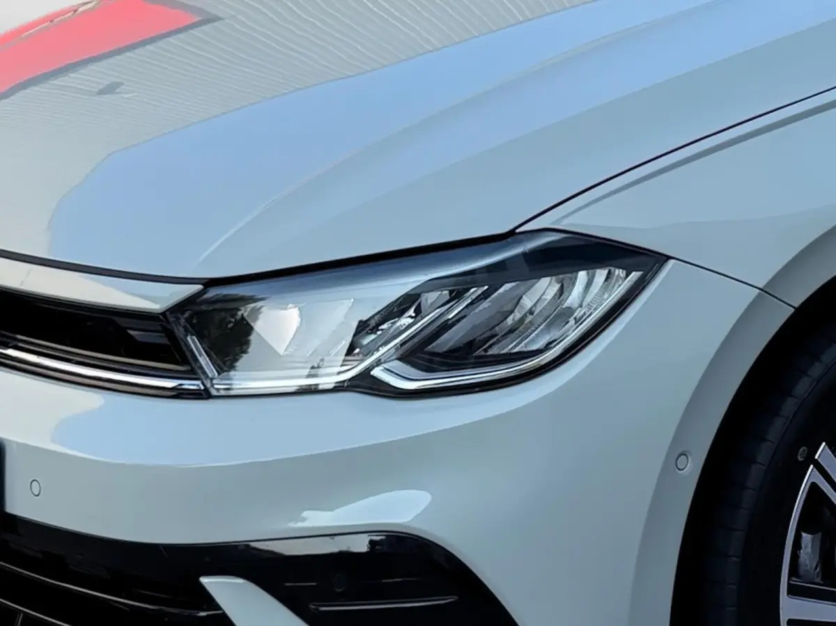 1.0 TSI R-Line ACC*Carplay*95 PK*Stoelvw*2024*Lane*Creme kleur