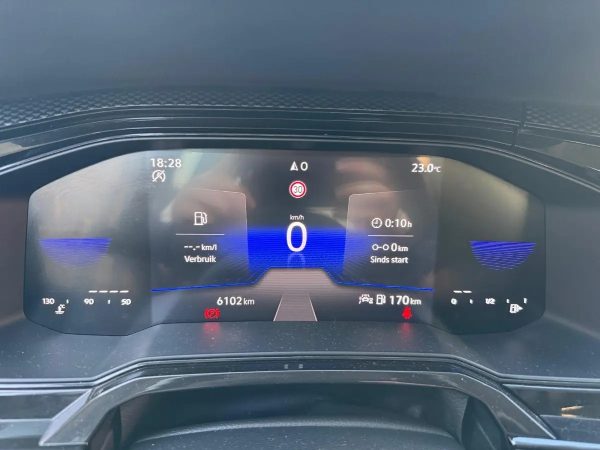 1.0 TSI R-Line ACC*Carplay*95 PK*Stoelvw*2024*Lane*Creme kleur