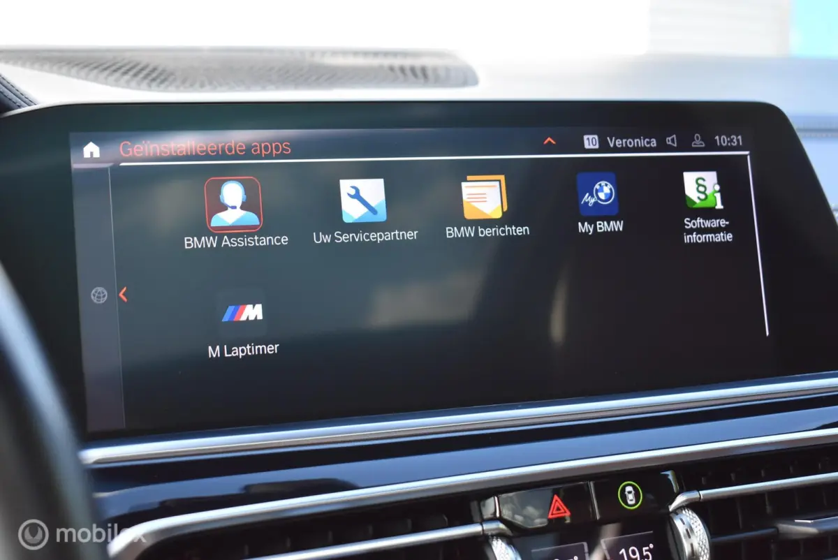 xDrive40i M-Sport Carbonschwarz Skylounge 4WS Luchtvering