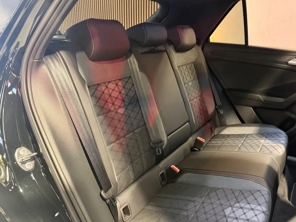 1.5 TSI R-Line Pano|Sfeer|Led|IQ|Carplay