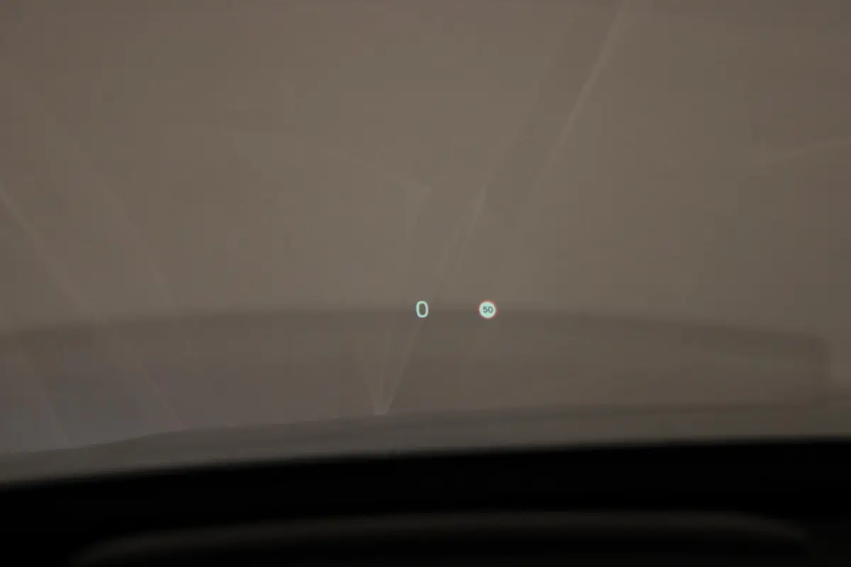 2.0 T8 Recharge AWD Ultra Dark B&W | PANO | HUD
