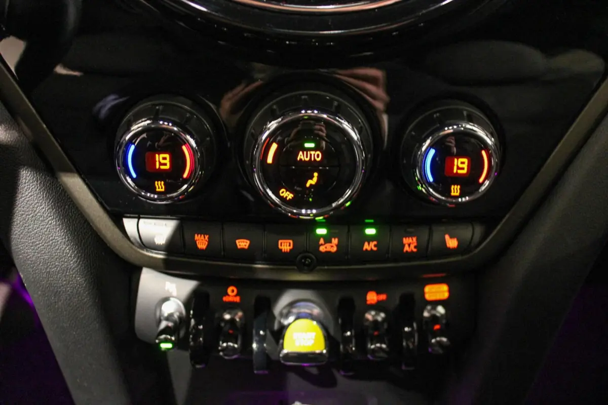 1.5 Cooper ALL4 Yours PANO | HUD | LED