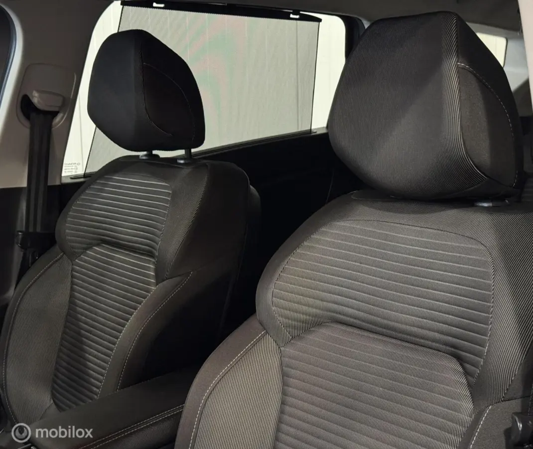 1.5 dCi Intens [ historie trekhaak LED ]