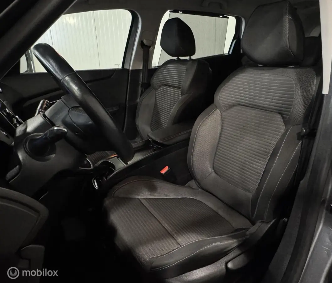 1.5 dCi Intens [ historie trekhaak LED ]