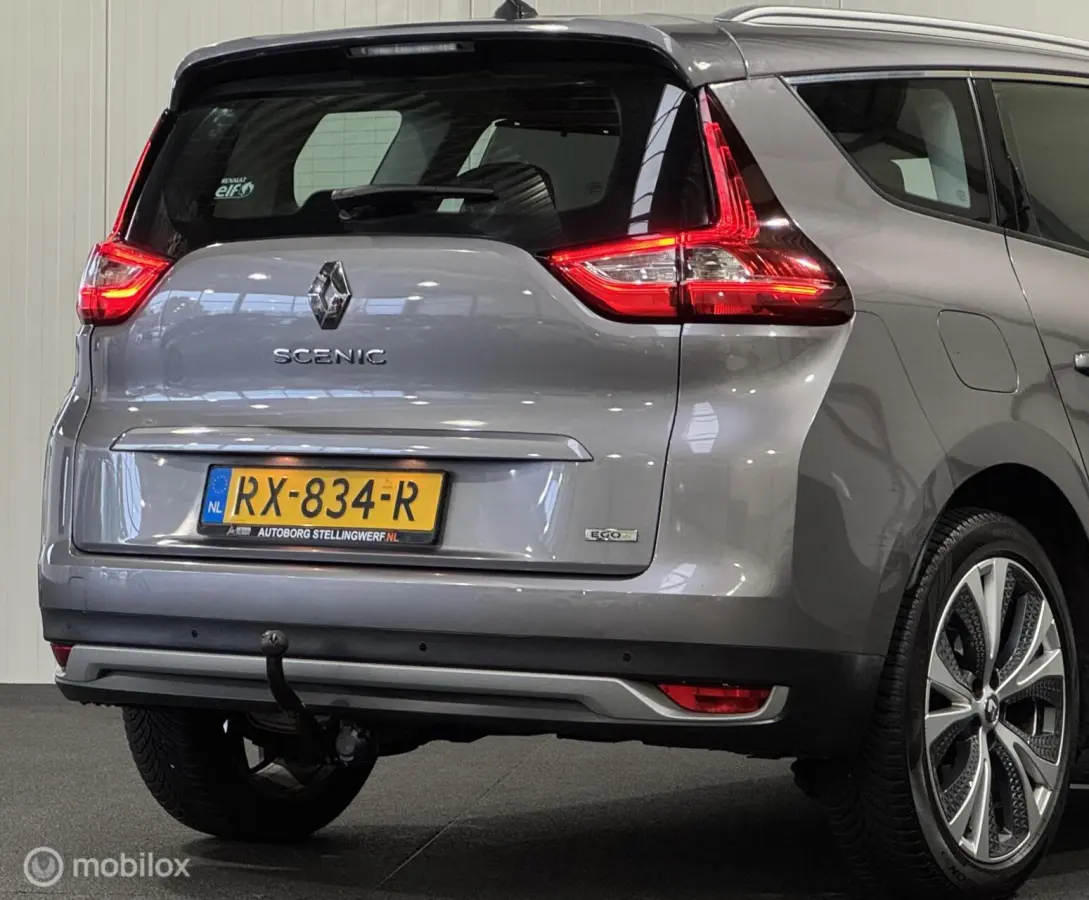 1.5 dCi Intens [ historie trekhaak LED ]