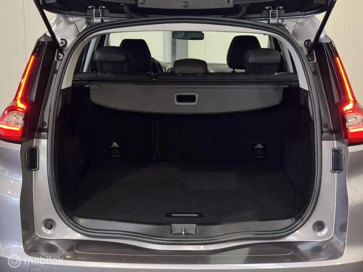 1.5 dCi Intens [ historie trekhaak LED ]