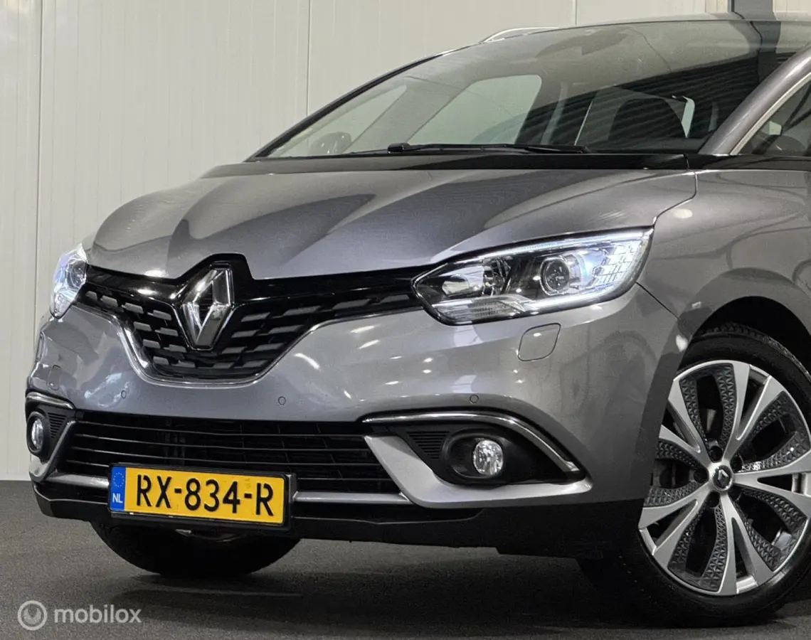 1.5 dCi Intens [ historie trekhaak LED ]