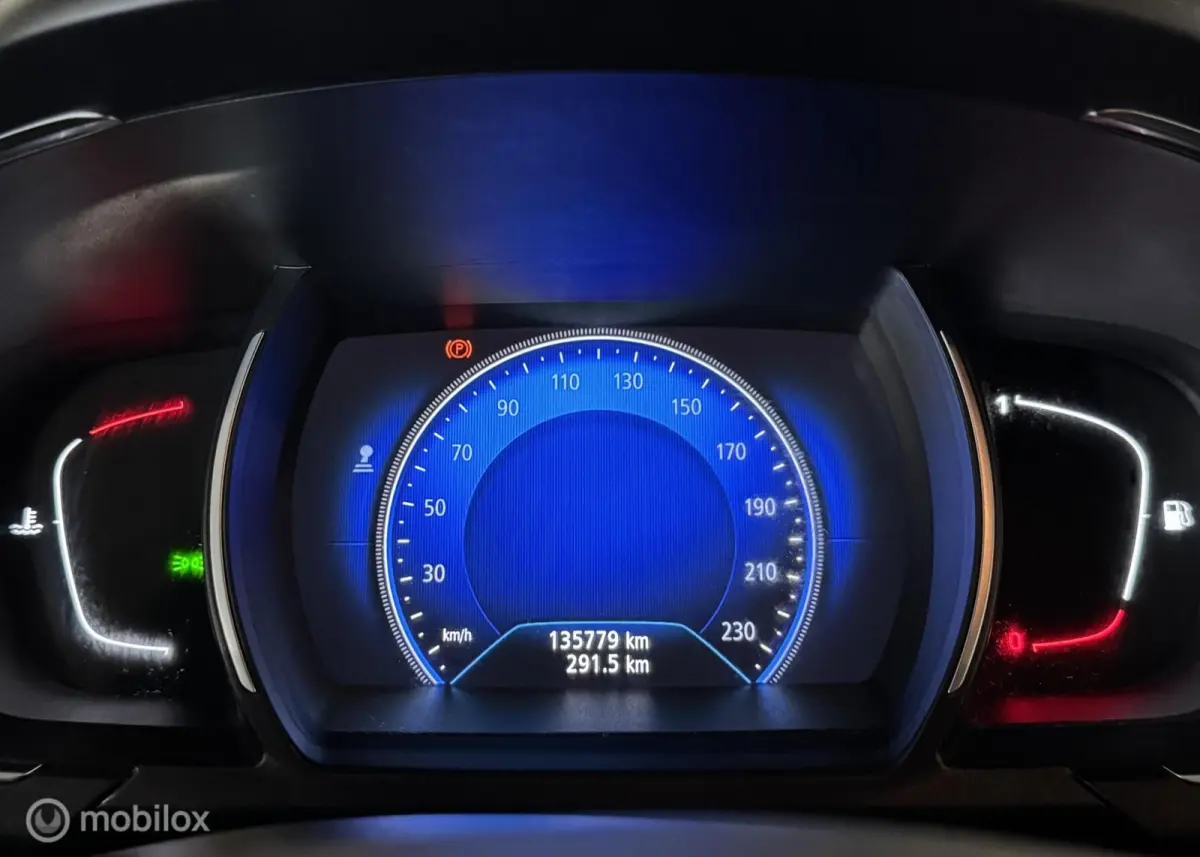 1.5 dCi Intens [ historie trekhaak LED ]