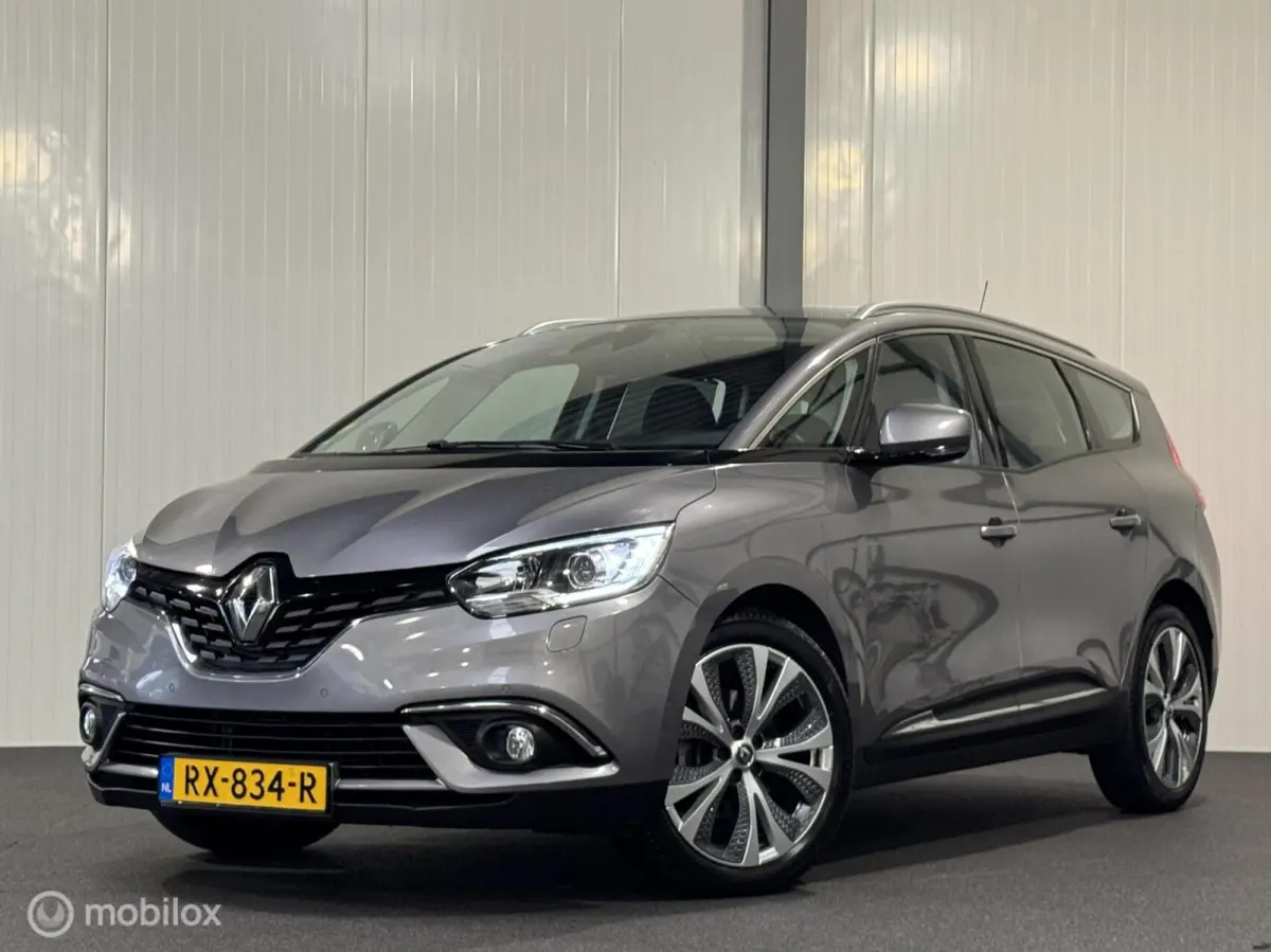 1.5 dCi Intens [ historie trekhaak LED ]