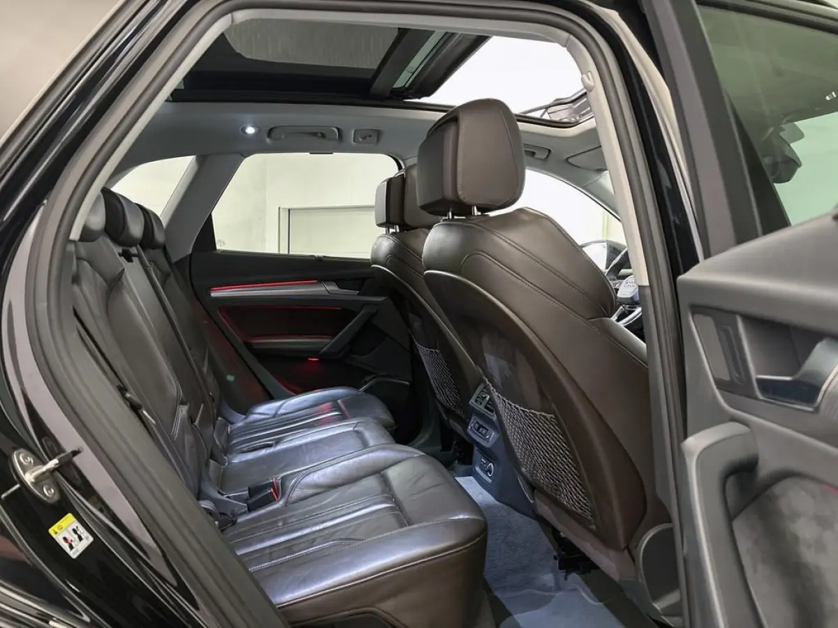 50 TFSI e Quattro 300pk S-Line | Leder | Panoramadak | Luchtvering | Trekhaak