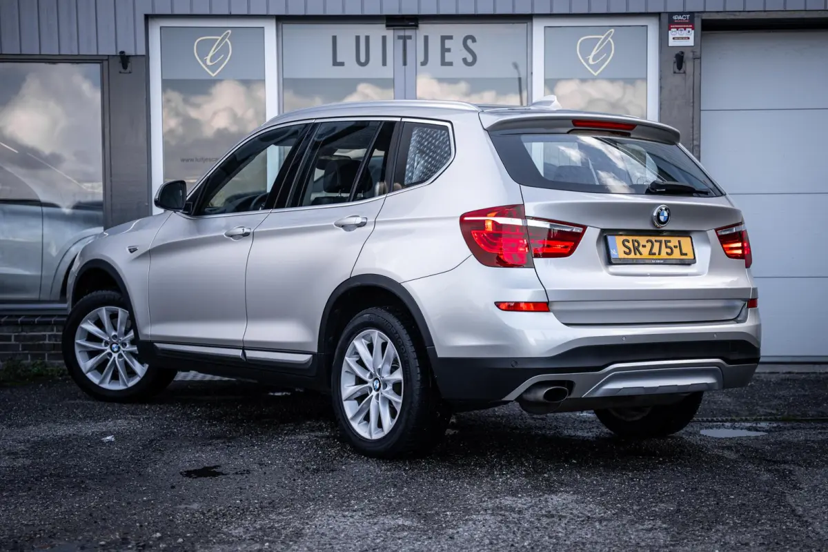 sDrive20i X-Line Trekhaak|Camera|Xenon|Dealeronderhouden