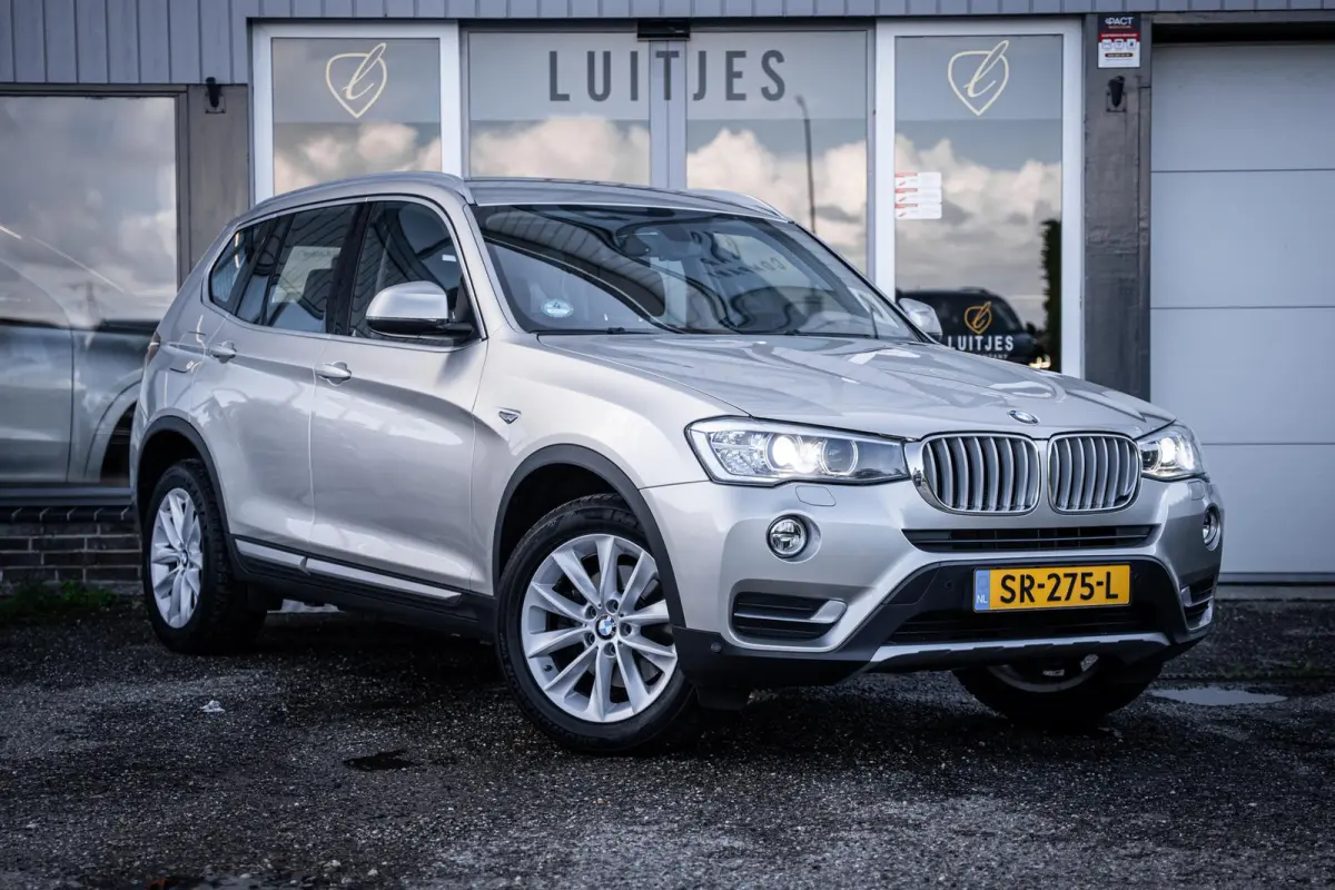 sDrive20i X-Line Trekhaak|Camera|Xenon|Dealeronderhouden