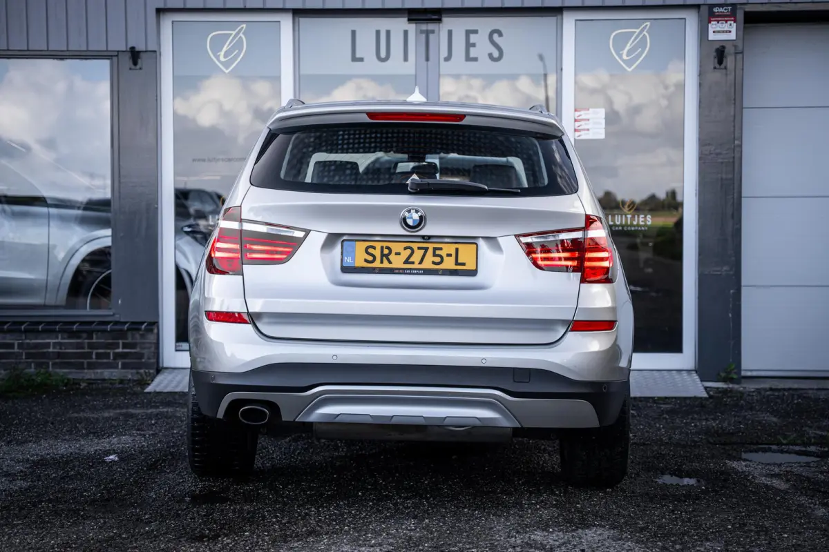 sDrive20i X-Line Trekhaak|Camera|Xenon|Dealeronderhouden