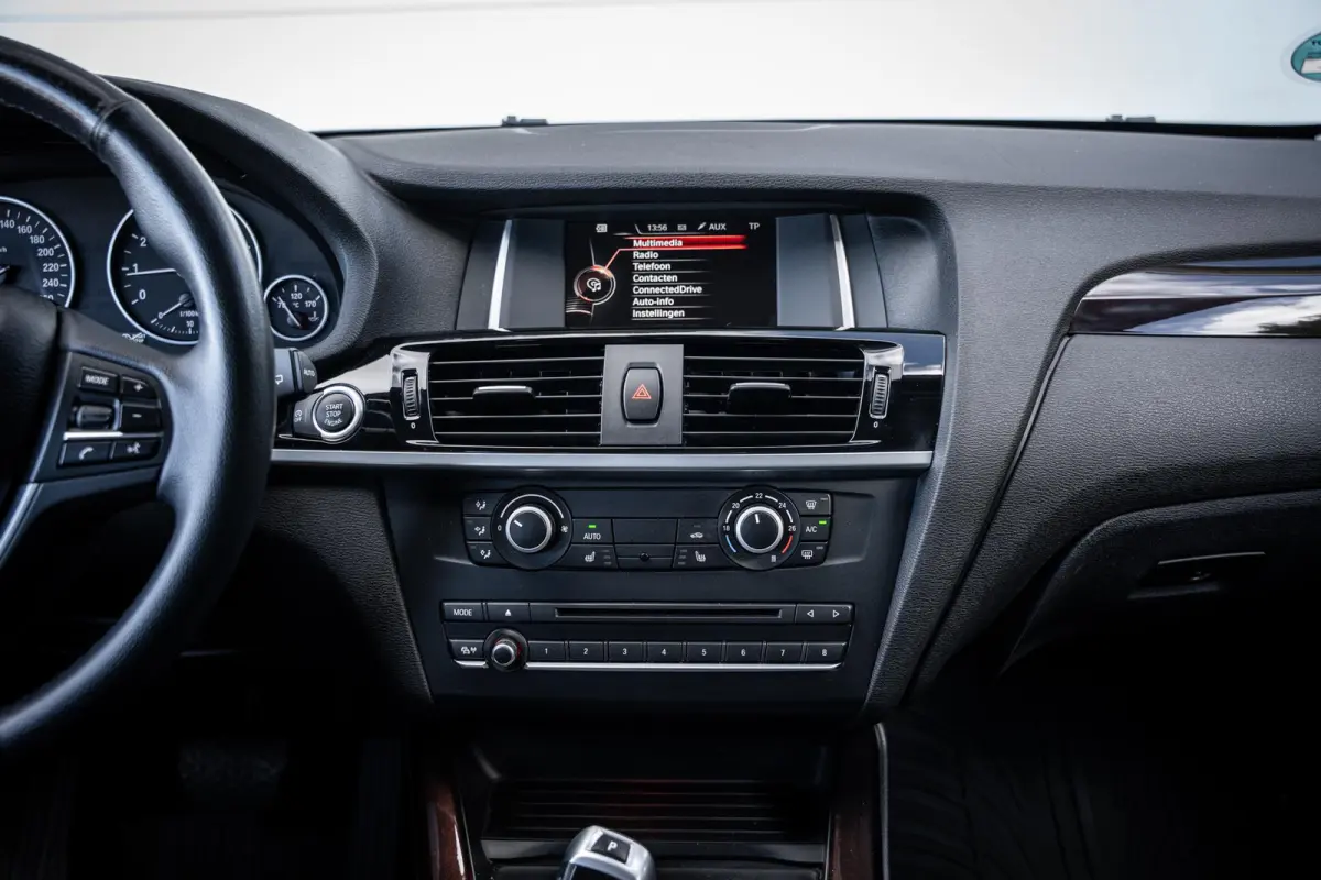 sDrive20i X-Line Trekhaak|Camera|Xenon|Dealeronderhouden