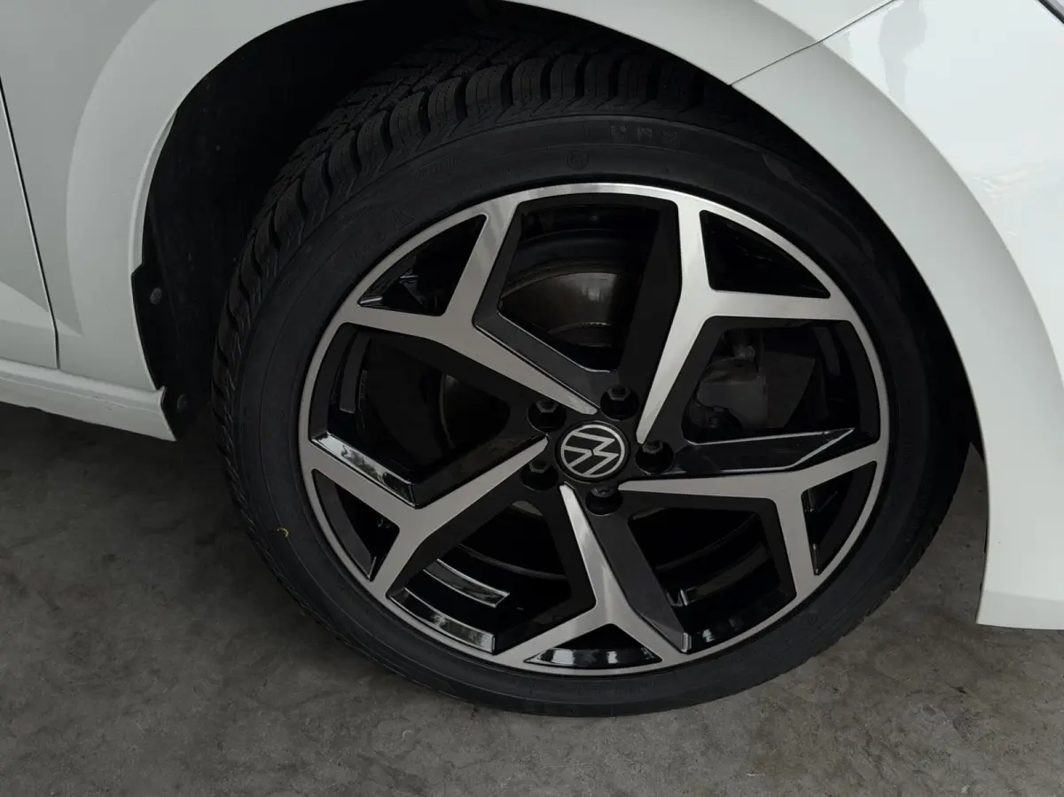 1.0 TSI Highline|Clima|Cruise|17" R Line|